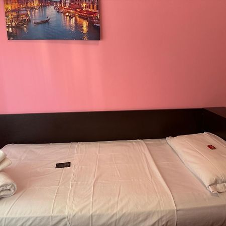 Affitta Camera Appartement Mestre Buitenkant foto